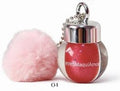 Lip Gloss com Chaveiro Pompom Pompom Ball Pendant Yoyo Maqui Amor - Brilho Intenso e Fofura